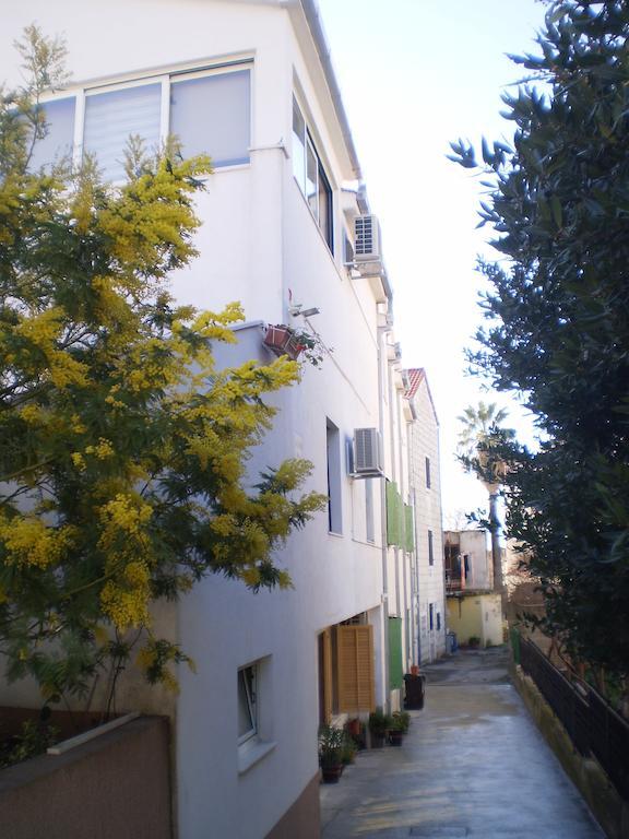 Apartments Kanajet Kaštela Exteriör bild